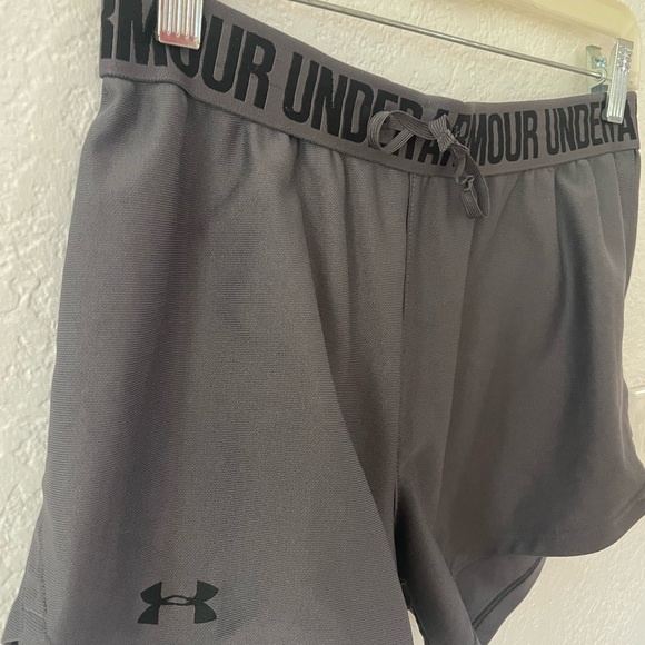 Under Armour Workout Shorts - Picture 4 of 6
